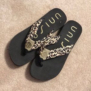 leopard print flip flops